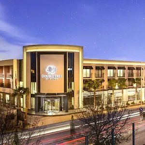 Doubletree By Hilton Airport מלון